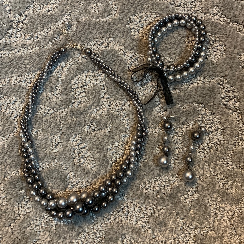Silver and Grey Jewelry Set